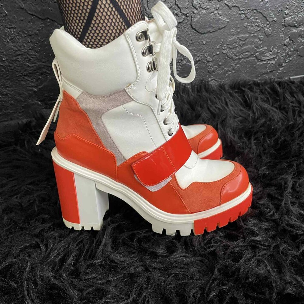 AZALEA WANG Orange White Digits Don't Lie size 7.5 Booties